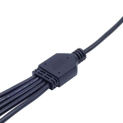 Konektor tipe Y tipe hitam IP67 Waterproof 8A Current Rating untuk aplikasi 250V